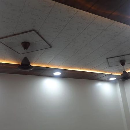 Golden Guest House Уджайн Екстериор снимка