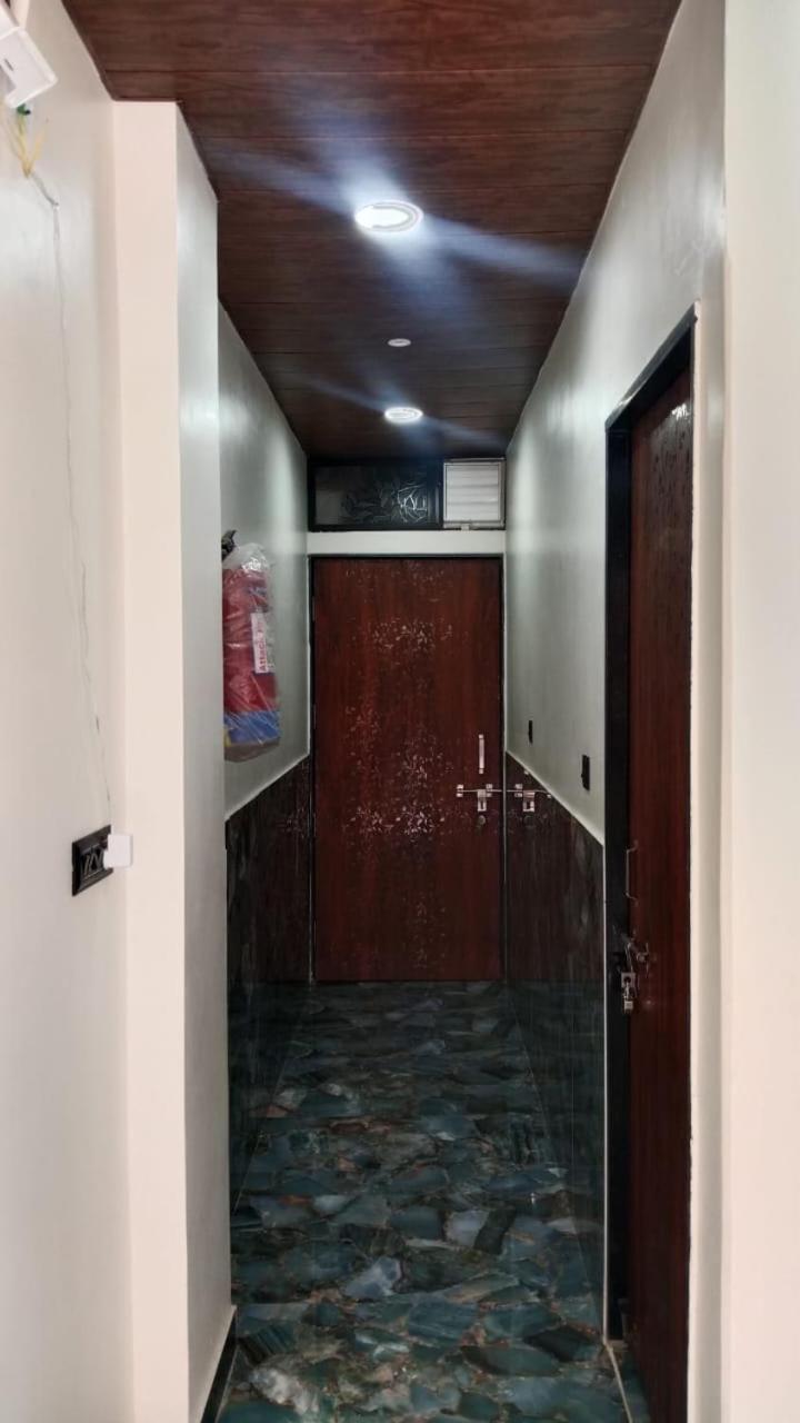 Golden Guest House Уджайн Екстериор снимка